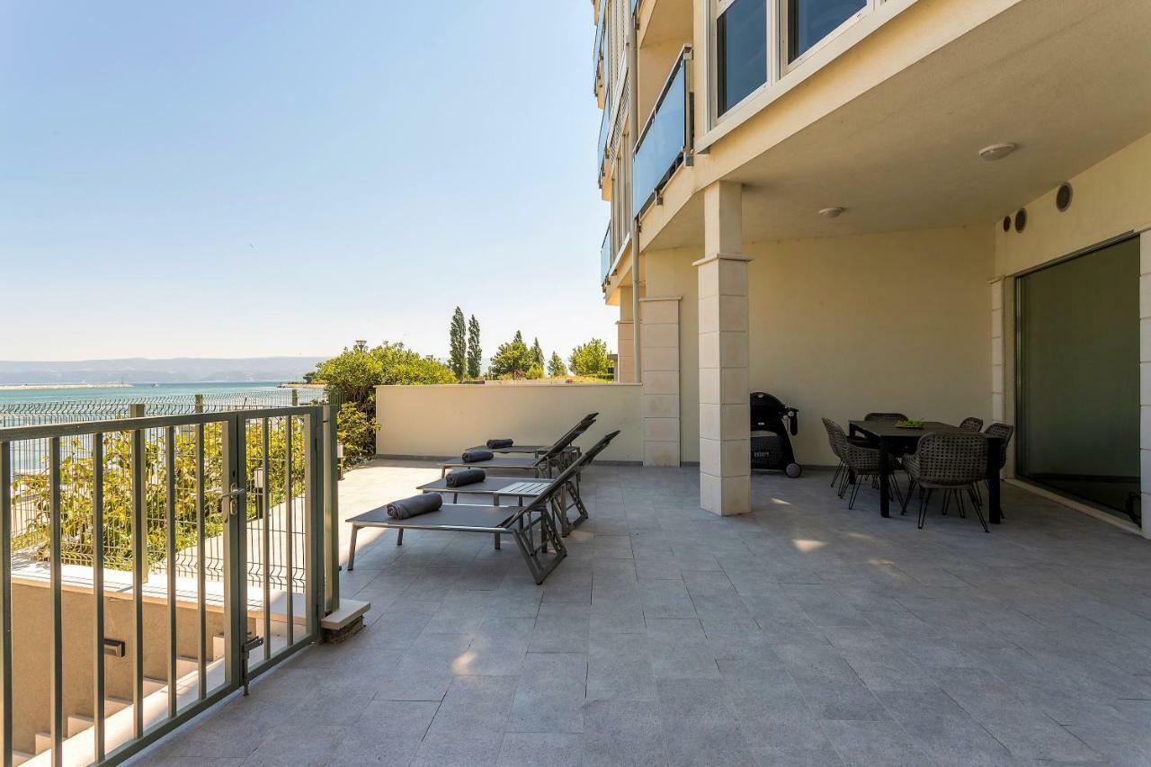 Luxury Apartment With Hot Tub Omiš Exterior foto